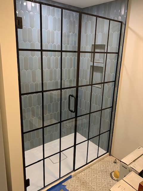 Vista%20Printed%20grid%20shower